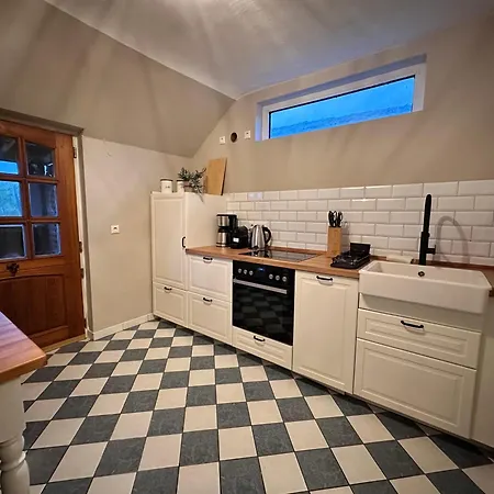 Reetdachkate Am Deich Seester