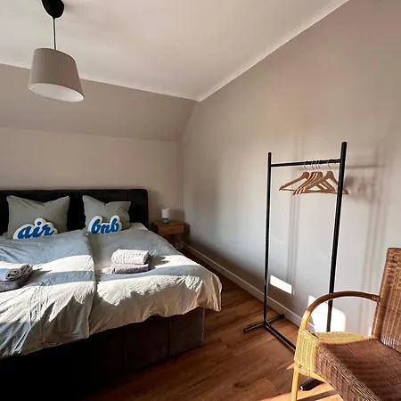 Reetdachkate Am Deich Ferienhaus *