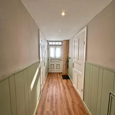 Reetdachkate Am Deich Seester