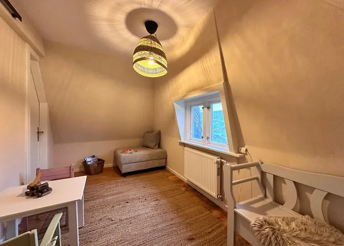 Reetdachkate Am Deich Seester