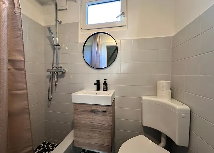 Reetdachkate Am Deich *